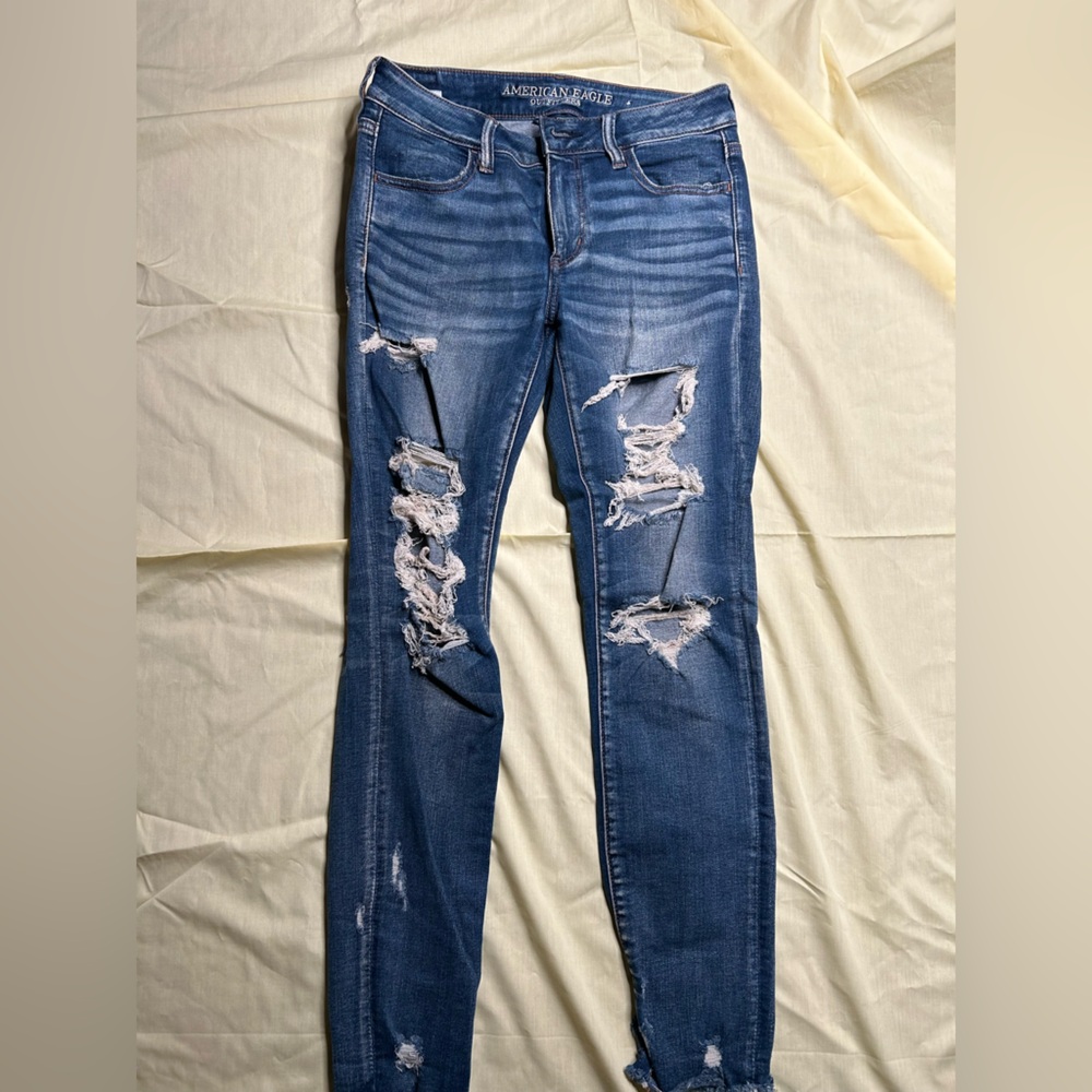 Women’s size 8 American eagle jeans